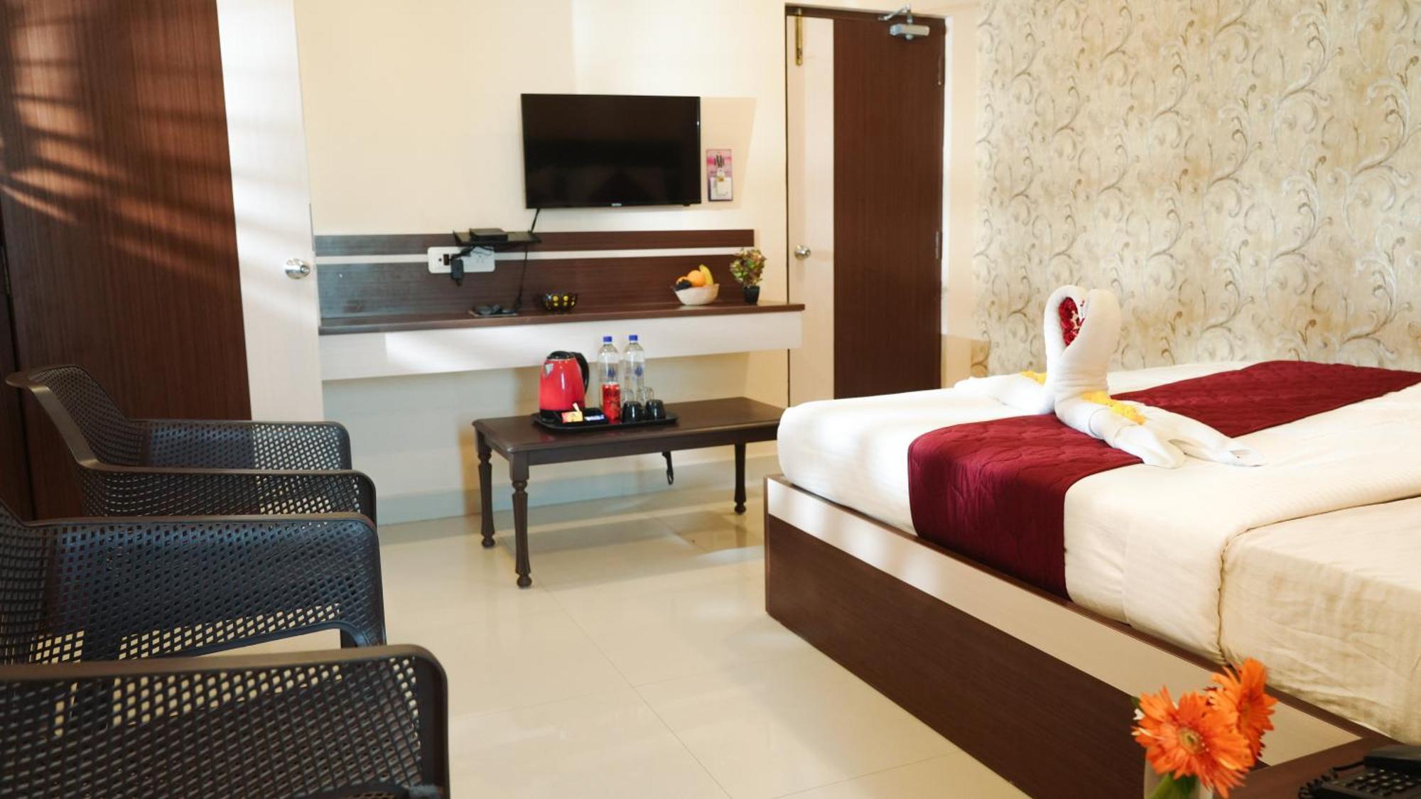 Hotel Mountview Comforts Tirupati Exterior foto
