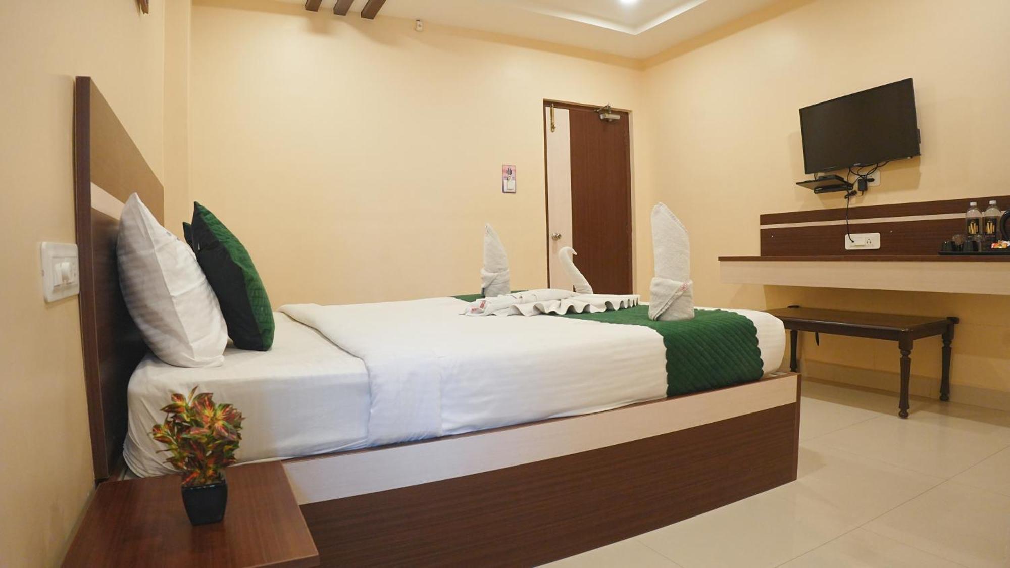 Hotel Mountview Comforts Tirupati Exterior foto